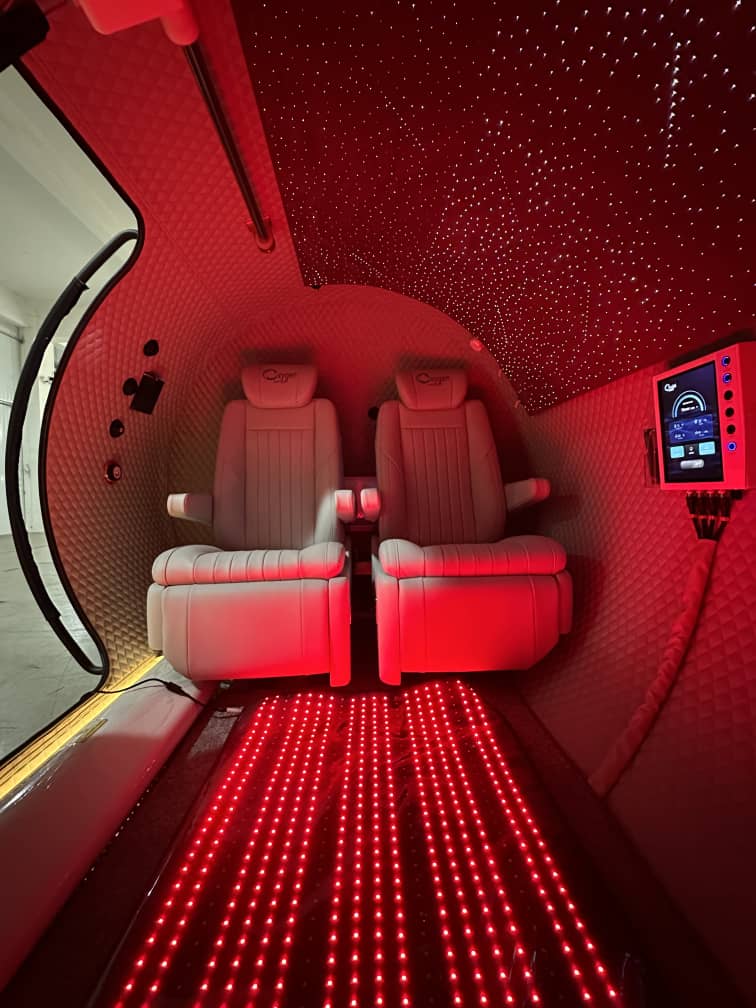 Multiplace with RED Light and Starlight