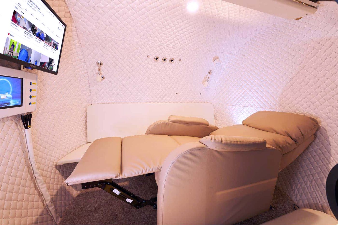 Premium Features and Durability Multiplace Hyperbaric Oxygen Chamber