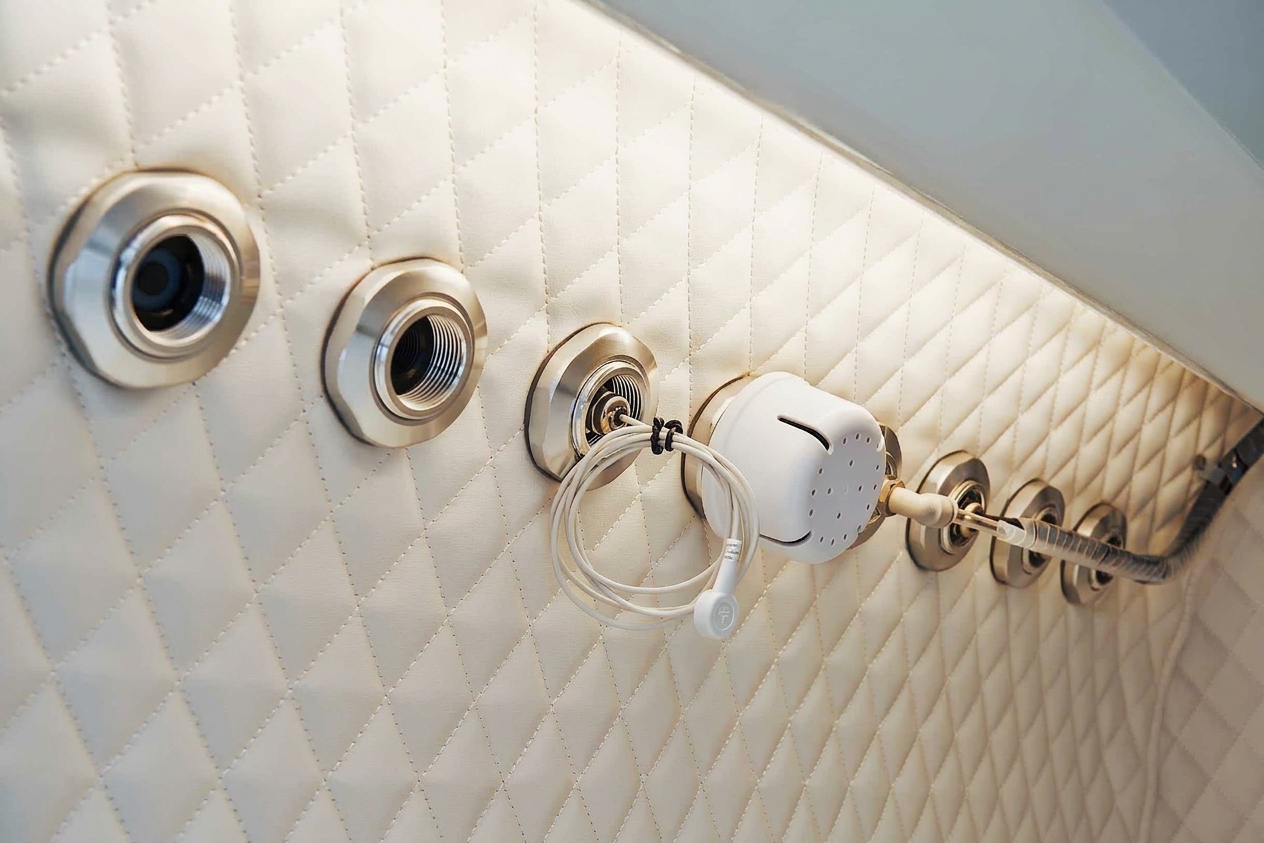 34d interior back rails